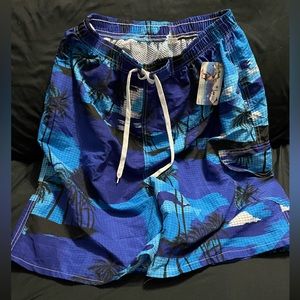 Men’s XXL NWT swim trunks